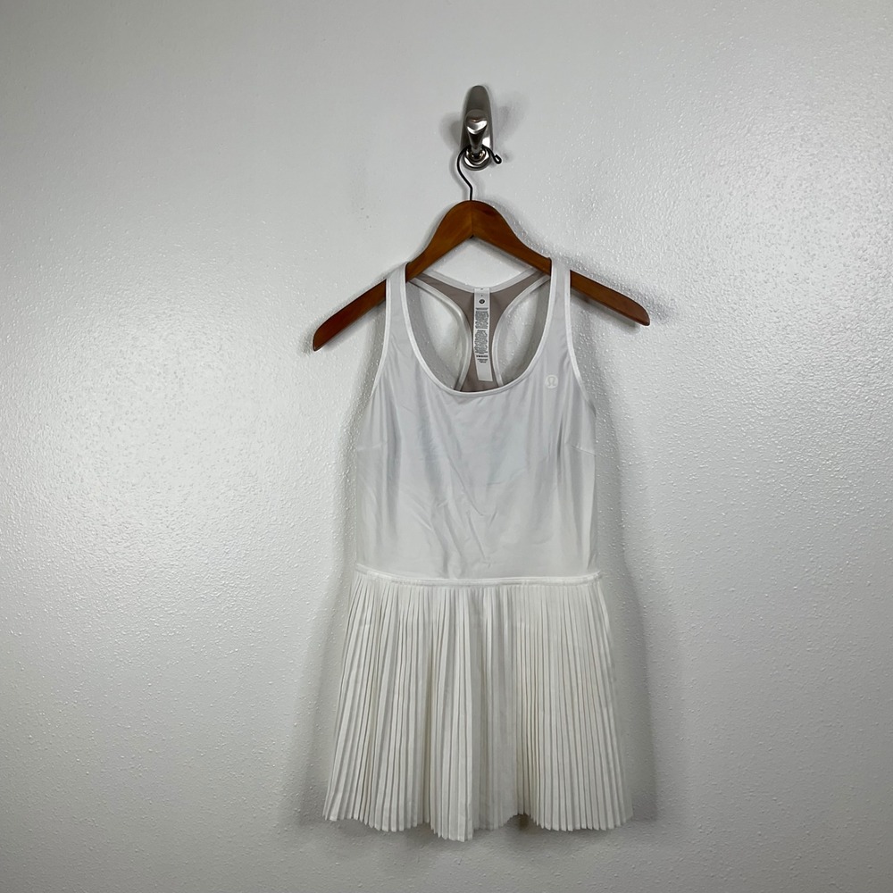 Lululemon Scoop Neck Pleated Tennis Dress in White Size 6‎